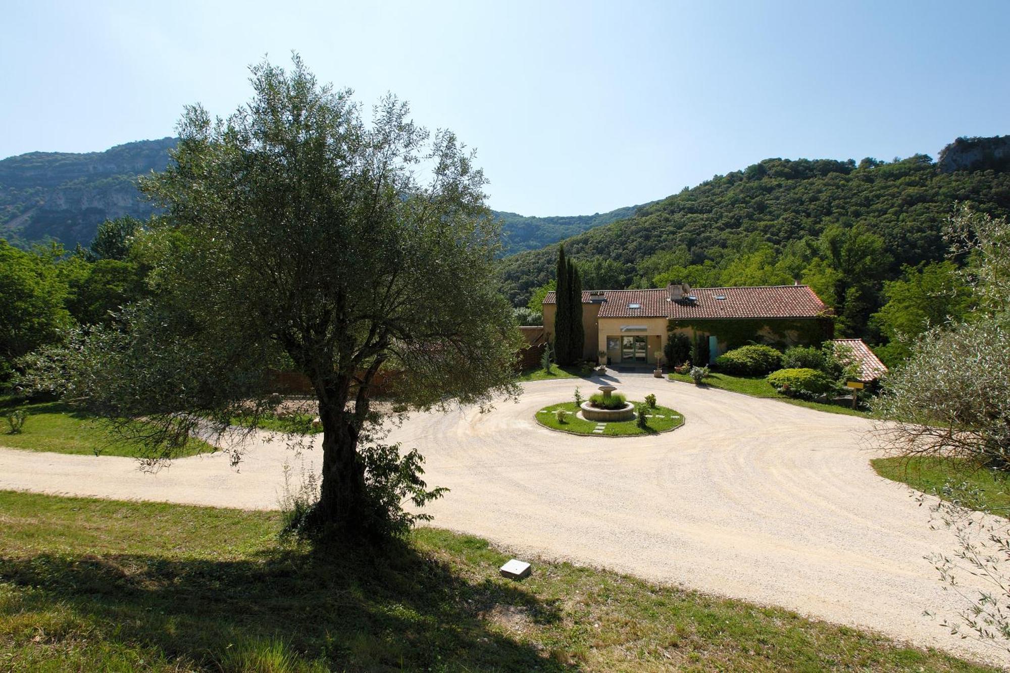 Vacanceole - Le Domaine De Chames - Pont D'Arc Vallon-Pont-dʼArc Exterior foto